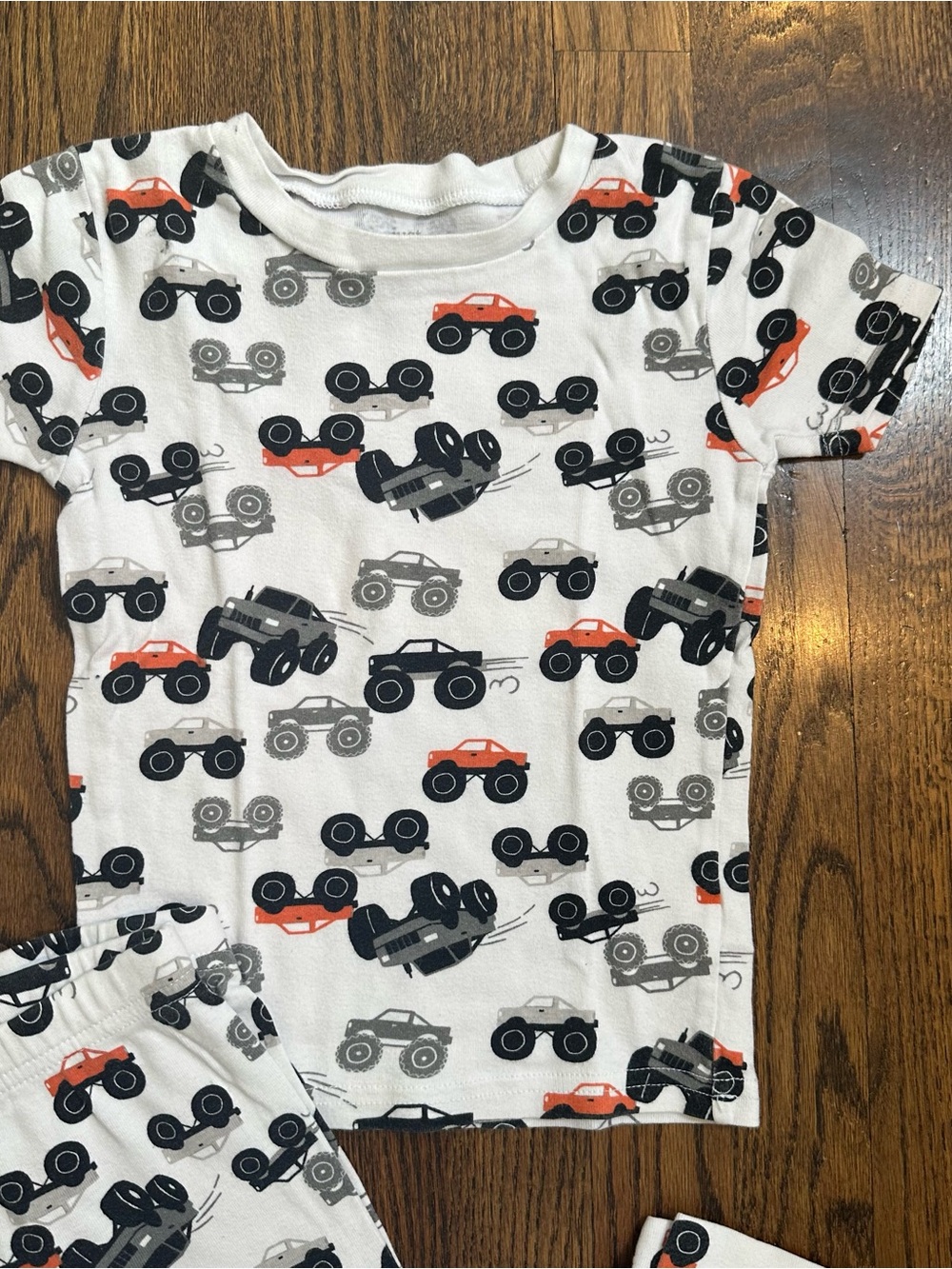 Carters PJs - Picture 3 of 3